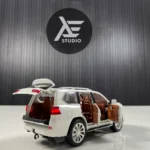 Lexus LX570 - Image 2